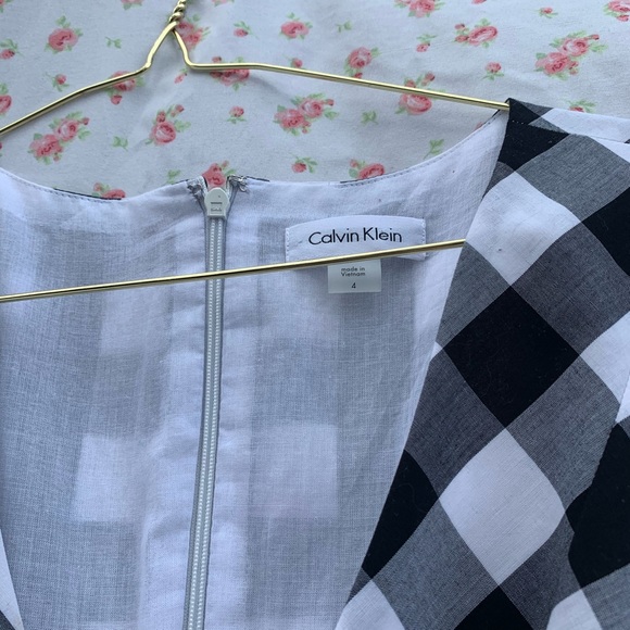 Calvin Klein dress size 4 - Picture 2 of 3